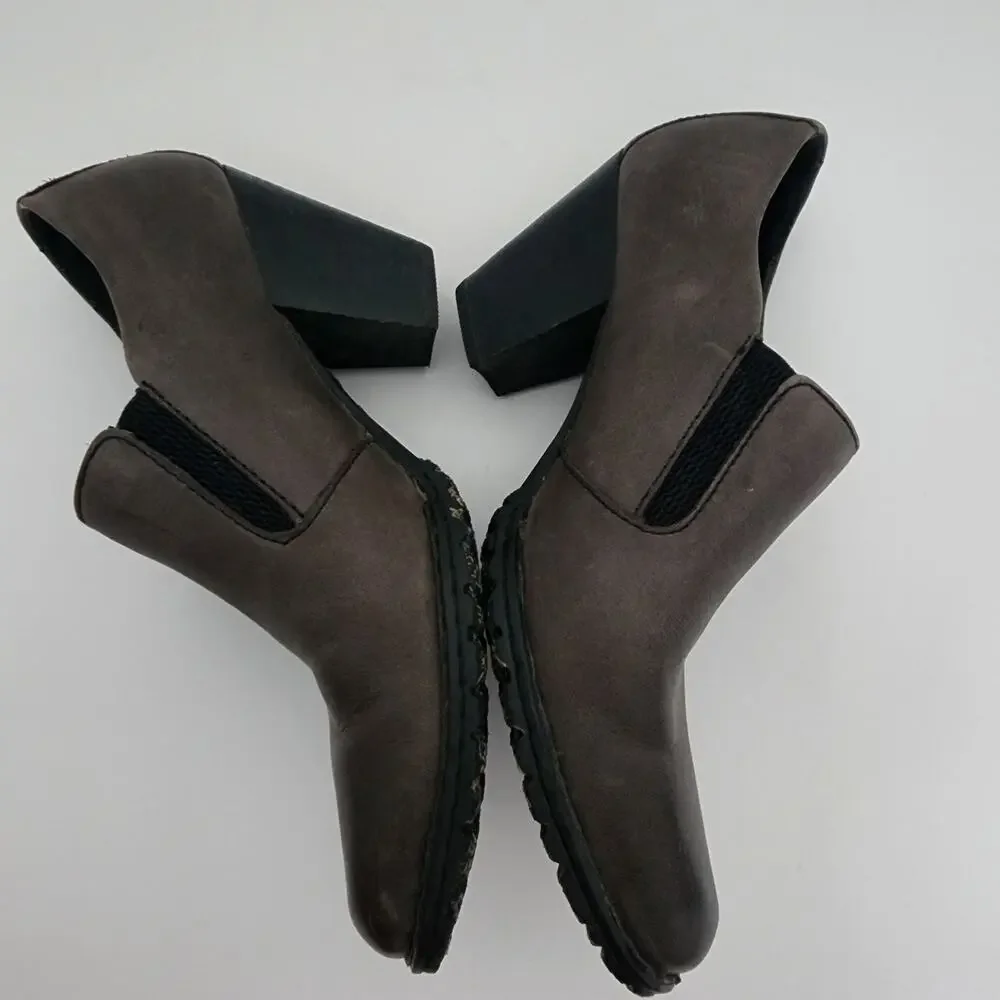 Born Gertrude‎ Ash Taupe Ankle Bootie heeled womens size 9